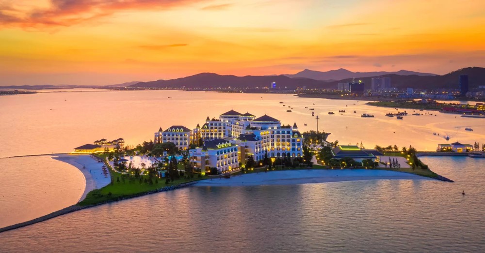 Công ty của ông Phạm Nhật Vượng bắt tay 4 'ông lớn' của Nga, Việt Nam sắp đón hơn 400.000 lượt khách, một ngành hứa hẹn bội thu trong năm nay - ảnh 1