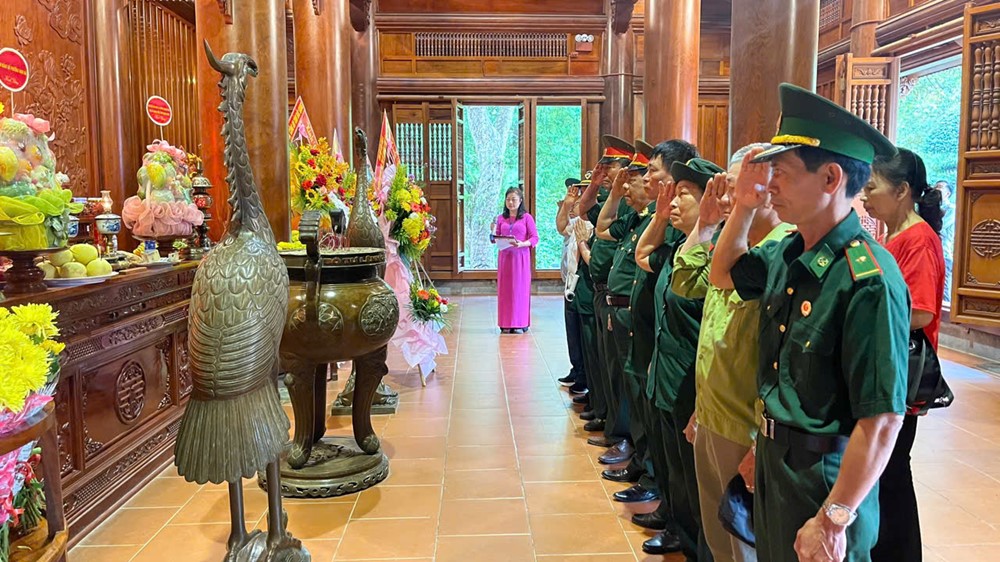 Hàng triệu trái tim Việt hướng về làng Sen trong tháng Năm lịch sử - ảnh 7