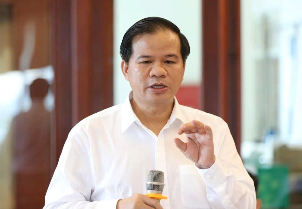 Giám đốc Bệnh viện Bạch Mai nói về lộ trình miễn viện phí cho người dân - ảnh 1