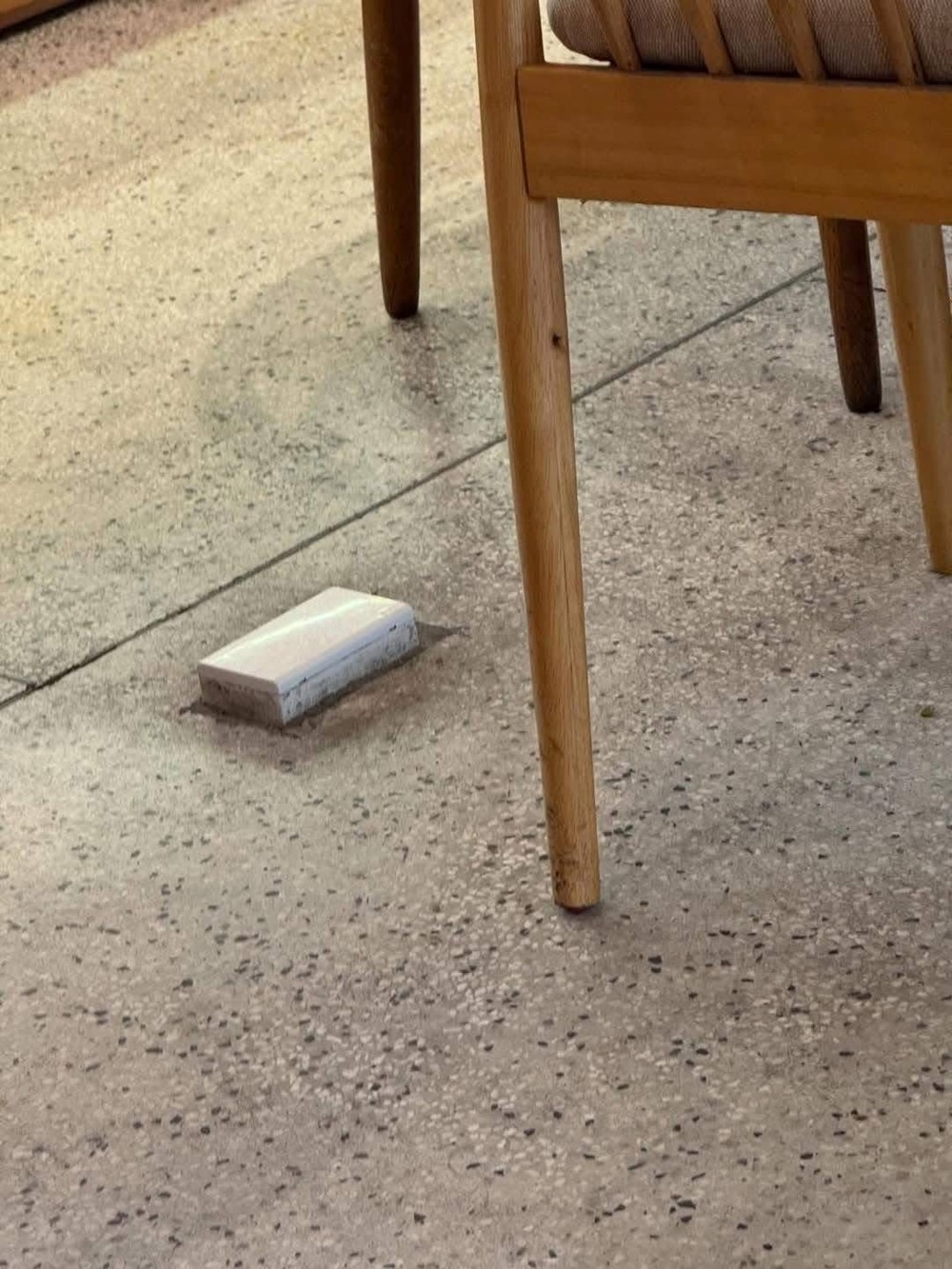 Một chuỗi cà phê lớn tại Việt Nam bị réo tên vì ‘bịt ổ điện’, 'đuổi khéo khách ngồi lâu' khiến cộng đồng mạng dậy sóng  - ảnh 3