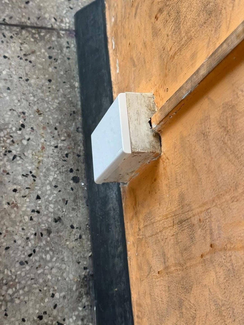 Một chuỗi cà phê lớn tại Việt Nam bị réo tên vì ‘bịt ổ điện’, 'đuổi khéo khách ngồi lâu' khiến cộng đồng mạng dậy sóng  - ảnh 2