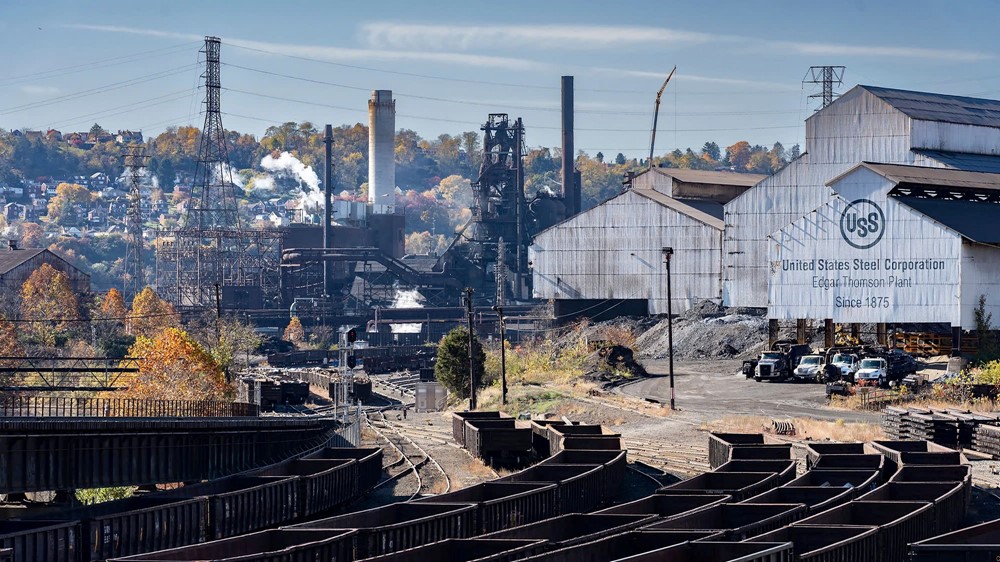 Một thương vụ, hơn 70.000 việc làm và 14 tỷ USD: Thép Mỹ đổi chủ trong vỏ bọc ‘hợp tác’? - ảnh 1