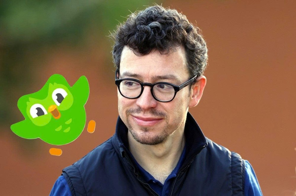 Bị người dùng tẩy chay vì tôn sùng AI, CEO Duolingo ‘quay xe’  - ảnh 1