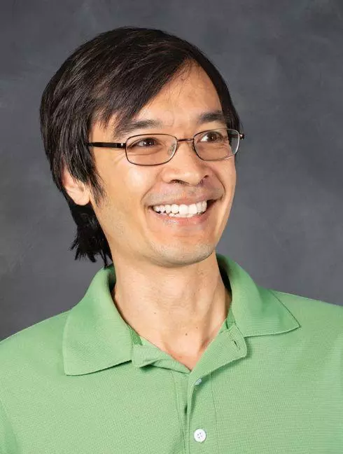 'Thần đồng' Toán học nhỏ tuổi nhất Olympic Toán Quốc tế, 13 tuổi giành Huy chương Vàng, 31 tuổi nhận giải 'Nobel của Toán học' - ảnh 3