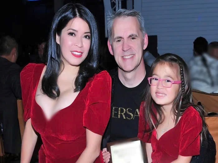 Tỷ phú công nghệ vướng kiện tụng, mua đứt 'Xin lỗi tình yêu' của Đàm Vĩnh Hưng: Ở dinh thự nghìn tỷ tại California, 10 năm làm Apple, lấy vợ ca sĩ Việt - ảnh 6