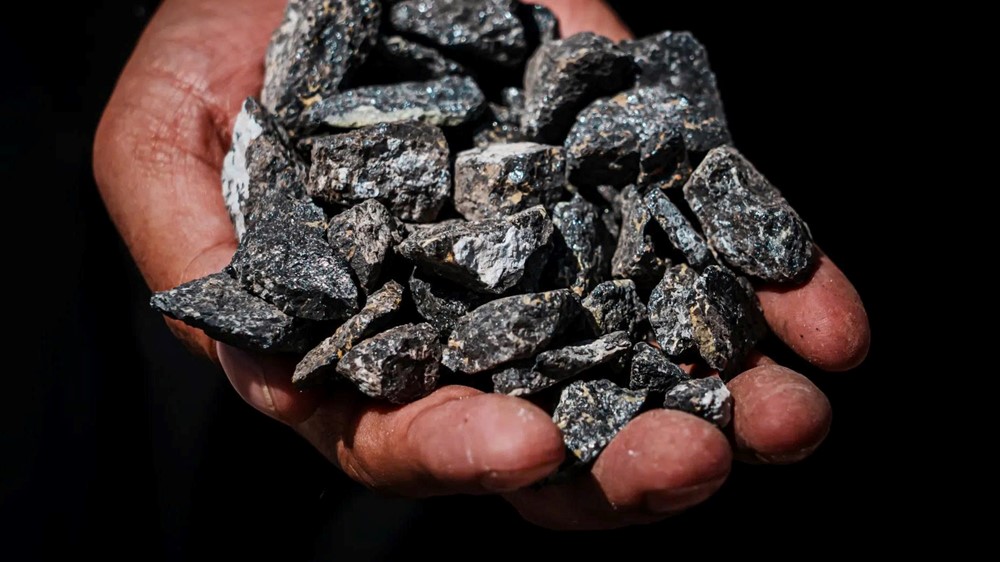 Trung Quốc siết khoáng sản, phương Tây ‘tê liệt’: Một chiếc F-35 chứa hơn 400kg đất hiếm, tái chế cũng không kịp - ảnh 3