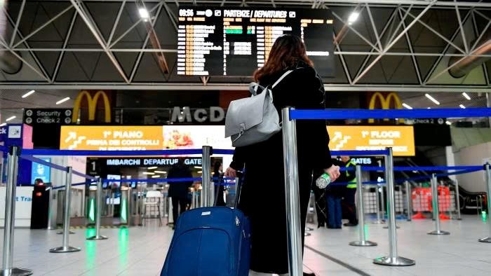 Nền kinh tế lớn thứ 3 EU đối mặt khủng hoảng kép: Dân số già hóa trong khi người trẻ ồ ạt ra đi vì thu nhập lao dốc, GDP nguy cơ tụt 11% - ảnh 1