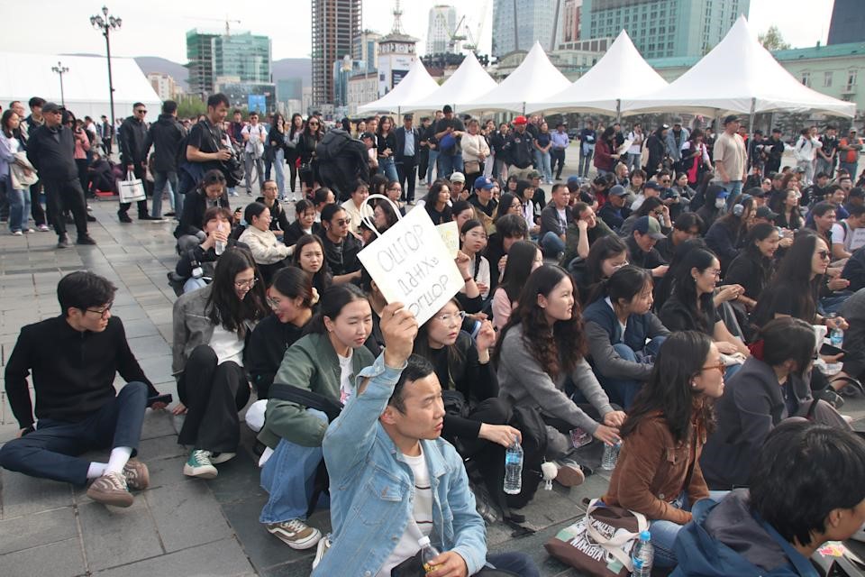 Thủ tướng Mông Cổ mất chức sau lùm xùm tiệc cưới xa hoa của con trai - ảnh 2