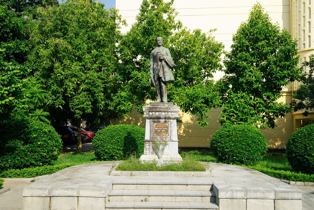 Trường đại học lâu đời nhất Việt Nam có tới 6 bác sĩ người Pháp làm hiệu trưởng, phấn đấu vào top 800 trường đại học hàng đầu thế giới - ảnh 2