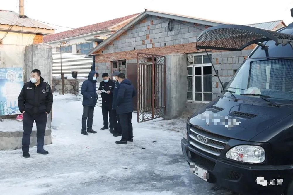 Thu giữ 208 thùng tiền trị giá 1.500 tỷ đồng, tịch thu tài sản, tuyên phạt 14 người  - ảnh 1