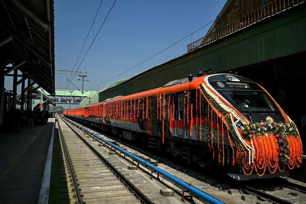 Khánh thành cầu đường sắt cao nhất thế giới: ‘Kỳ quan thép’ dài 1.315m bắc qua điểm ‘nóng’ xung đột, vốn đầu tư gần 4.700 tỷ đồng  - ảnh 2