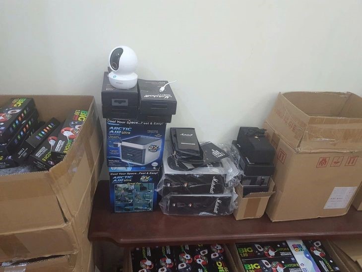 Khám xét căn nhà liền kề 4 tầng, bắt Lê Hữu Minh  - ảnh 2