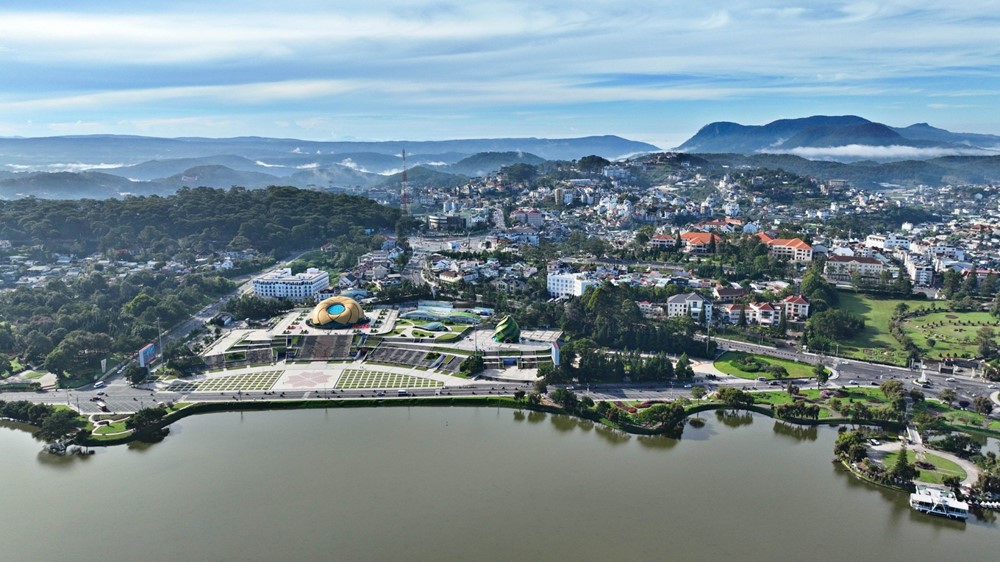 Tỉnh có diện tích lớn nhất Việt Nam sau sáp nhập, Tổng Bí thư Tô Lâm vừa tới làm việc - ảnh 2