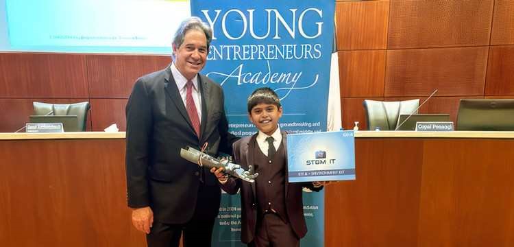 'Thần đồng AI trẻ nhất thế giới' 12 tuổi là CEO, 14 tuổi tạo ra ứng dụng phát hiện bệnh tim chỉ trong vài giây - ảnh 2