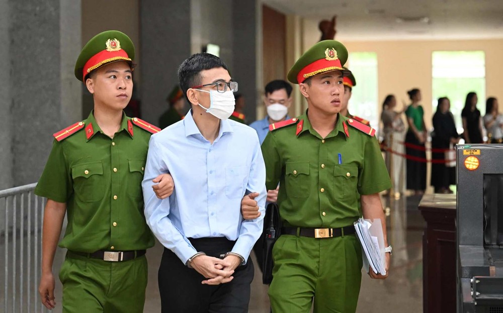 Cựu Tổng giám đốc HOSE Lê Hải Trà xin giảm án vì 'con học tập tốt' - ảnh 1