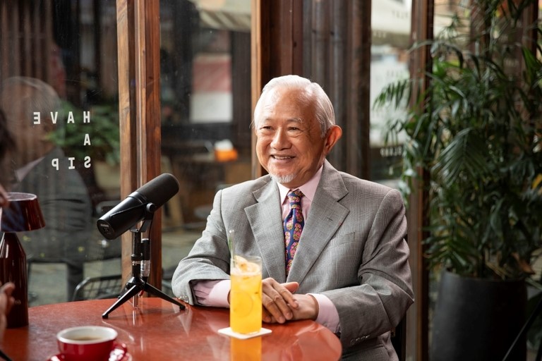 Giáo sư Việt U80 đàm phán thương vụ 60 tỷ USD, từng nhận huân chương từ 2 quốc gia: Giàu có và thành công được quyết định ở độ tuổi 30! - ảnh 2