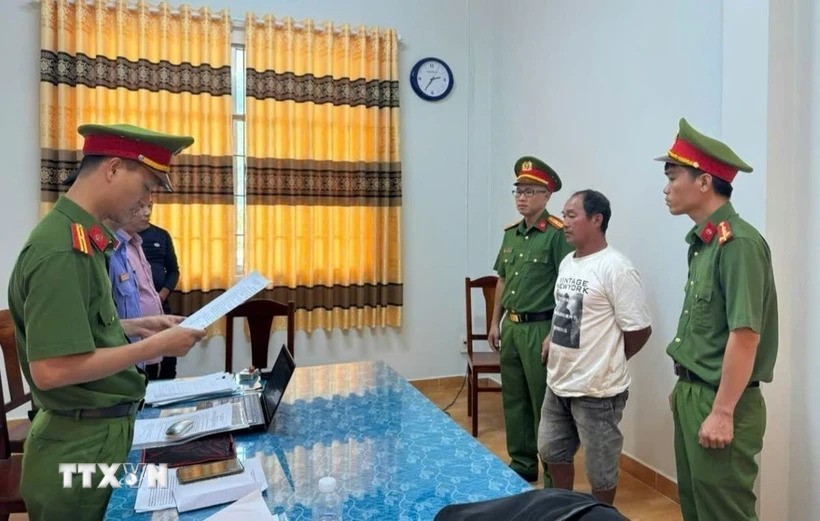 Khánh Quang sinh năm 2000 bị khởi tố vì lừa bán đất trong Dự án Sân bay Phú Quốc - ảnh 1