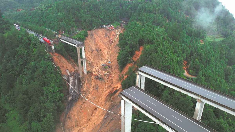 Láng giềng Việt Nam cảnh báo nguy cơ vỡ đập, sơ tán khẩn cấp hơn 80.000 người - ảnh 2