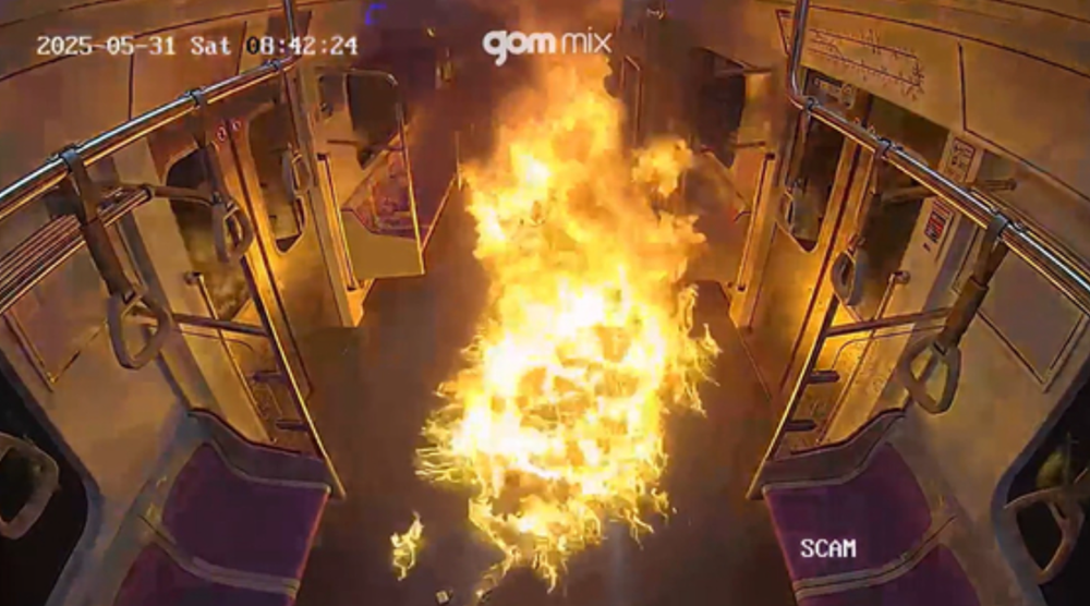 Thua kiện ly hôn, người đàn ông U70 tưới xăng đốt tàu điện ngầm khiến 160 người phải nhập viện  - ảnh 2