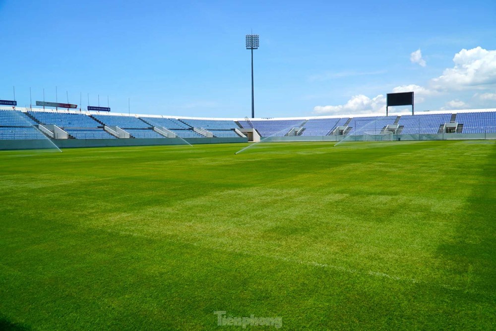 Hôm nay, sân vận động sức chứa 20.000 người ở TP đáng sống nhất Việt Nam chính thức 'bùng nổ' - ảnh 2