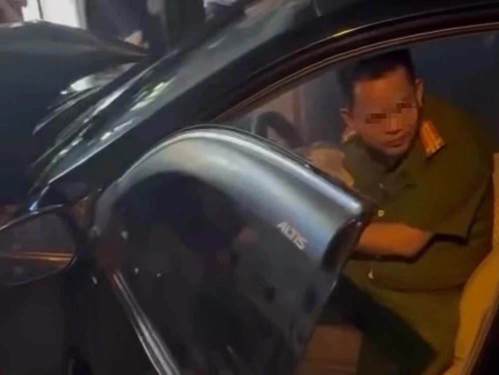 Chính thức cách chức Trung tá công an say rượu lái ô tô gây tai nạn ở Bắc Ninh - ảnh 1