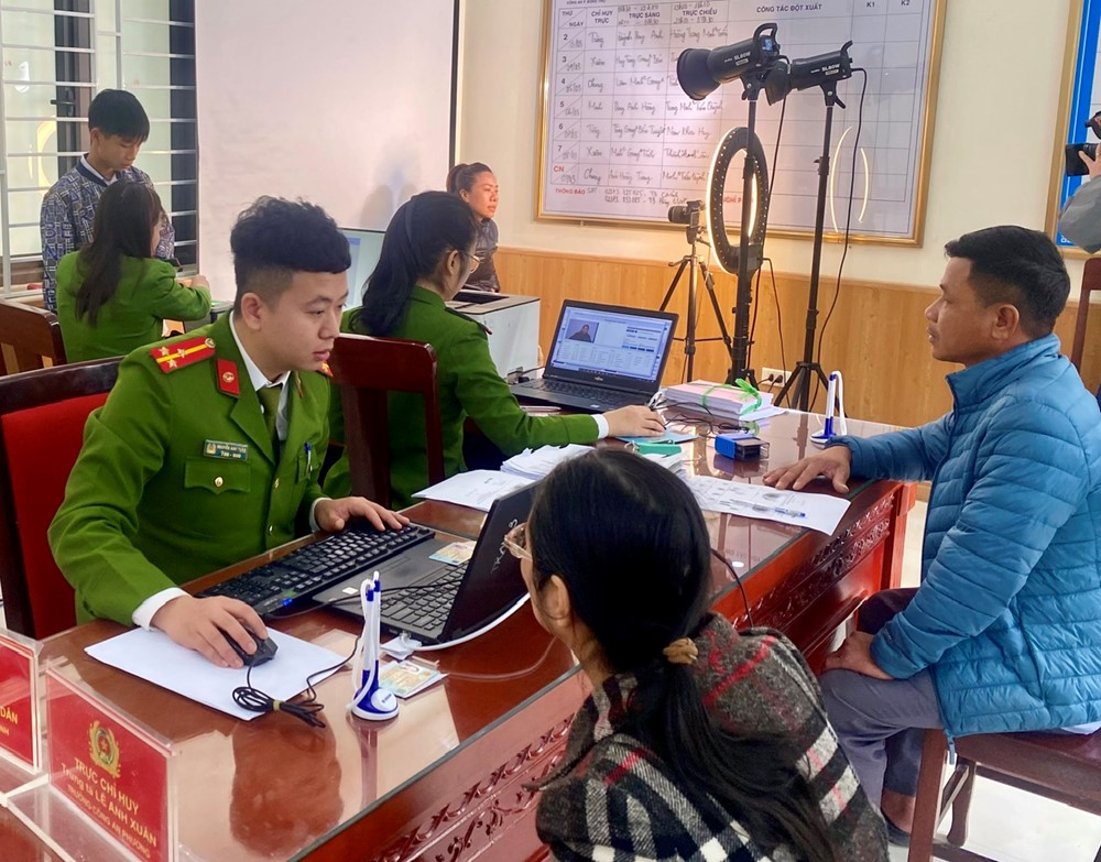 Chính thức từ ngày 1/7, Việt Nam có hơn 3.300 công an cấp xã - ảnh 1