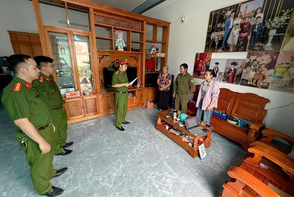 Khởi tố, bắt tạm giam kế toán trường cấp 2 - ảnh 1