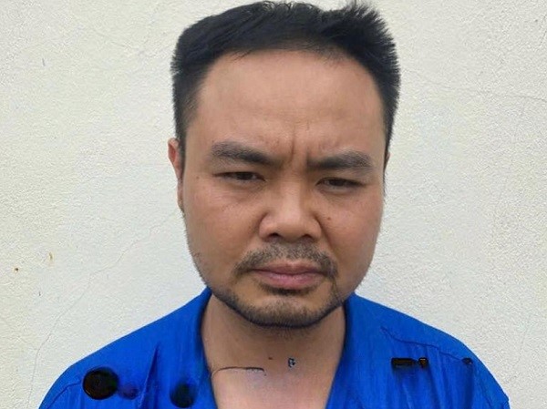 Bắt khẩn cấp, khám xét nơi ở và làm việc của Giám đốc Văn phòng Đăng ký đất đai - ảnh 1