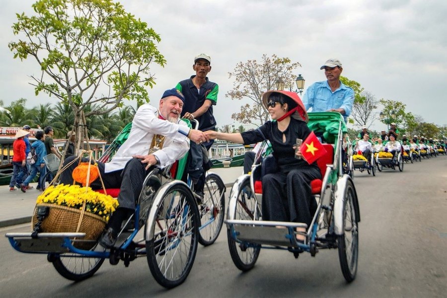 'Mỏ vàng' đưa về 500.000 tỷ cho Việt Nam trong 6 tháng: 10 tỉnh thành đứng top đầu - ảnh 1