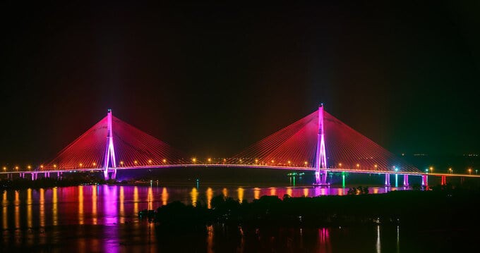 ‘Siêu’ cầu dây văng 5.000 tỷ có nhịp dây văng dài nhất Việt Nam: Giữ kỷ lục Đông Nam Á suốt 15 năm, đội ngũ kỹ sư hùng hậu xây dựng trong 2.000 ngày đêm - ảnh 4