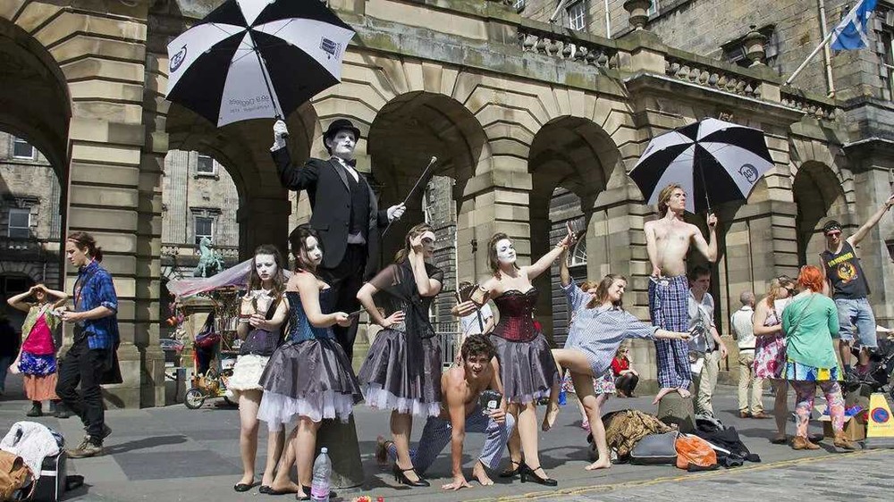 Đô thị đặc biệt của Việt Nam sánh vai Paris trong top 10 thành phố văn hóa hút khách toàn cầu - ảnh 3