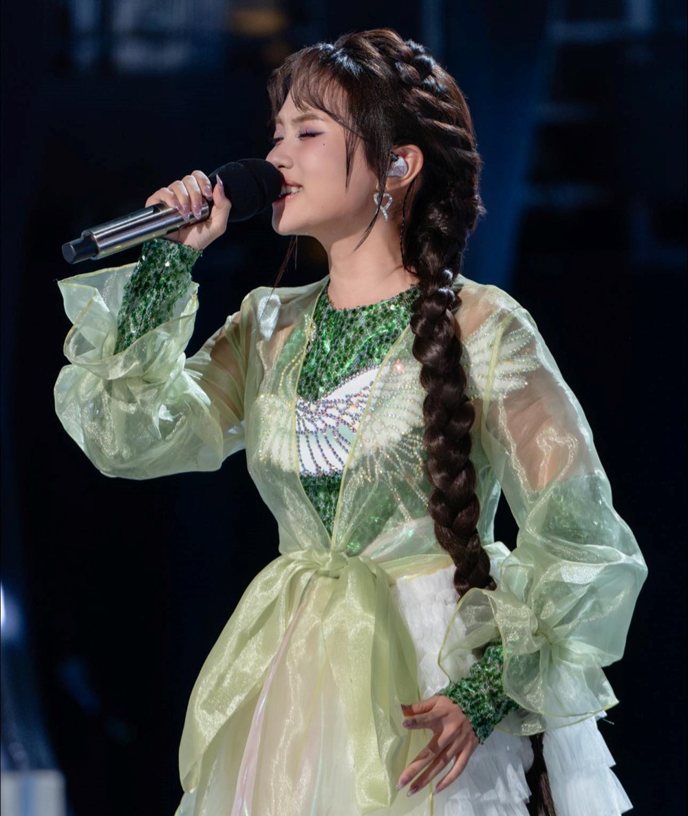 Con nuôi Quang Lê ‘đánh bại’ loạt sao châu Á - ảnh 1