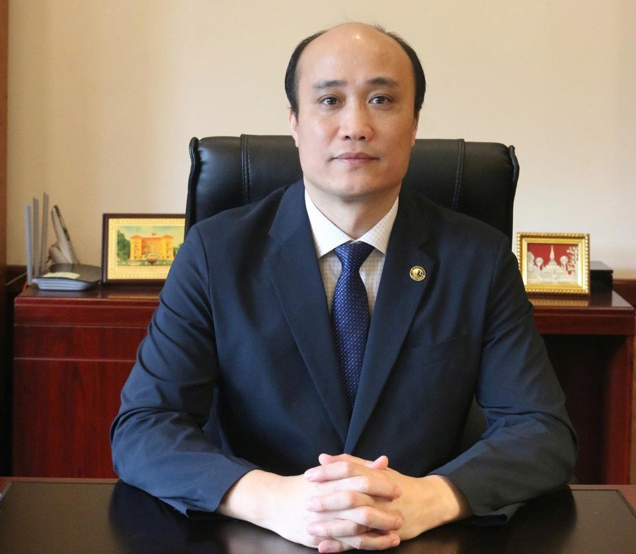  Chân dung tân Hiệu trưởng Trường ĐH Luật Hà Nội: Cựu sinh viên Luật quốc tế, tốt nghiệp Tiến sĩ tại Thụy Điển, có hơn 25 năm cống hiến cho nghề giáo - ảnh 2