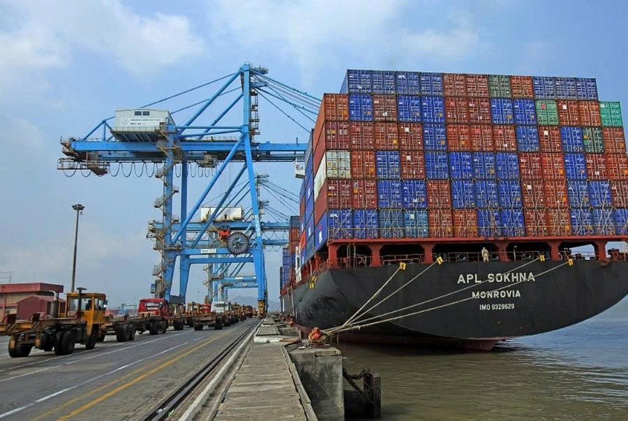 Nền kinh tế số 1 Đông Nam Á thẳng tay chặn hàng hóa trung chuyển sau thỏa thuận với Mỹ  - ảnh 1