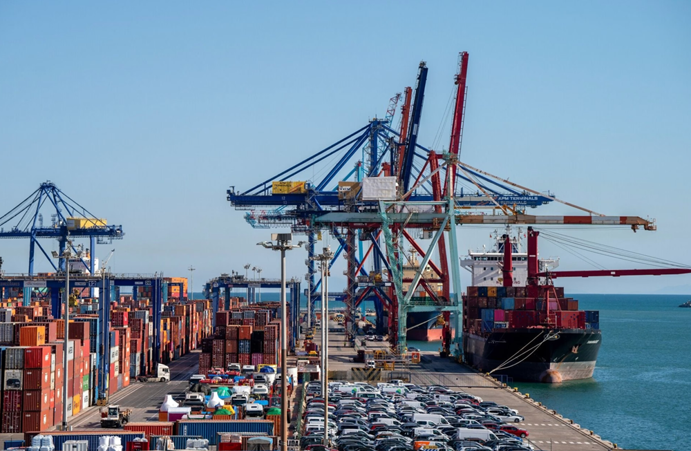 Tỷ phú Lý Gia Thành rút lui, loạt cảng biển châu Âu sẽ thành 'sân sau' của Trung Quốc? - ảnh 1