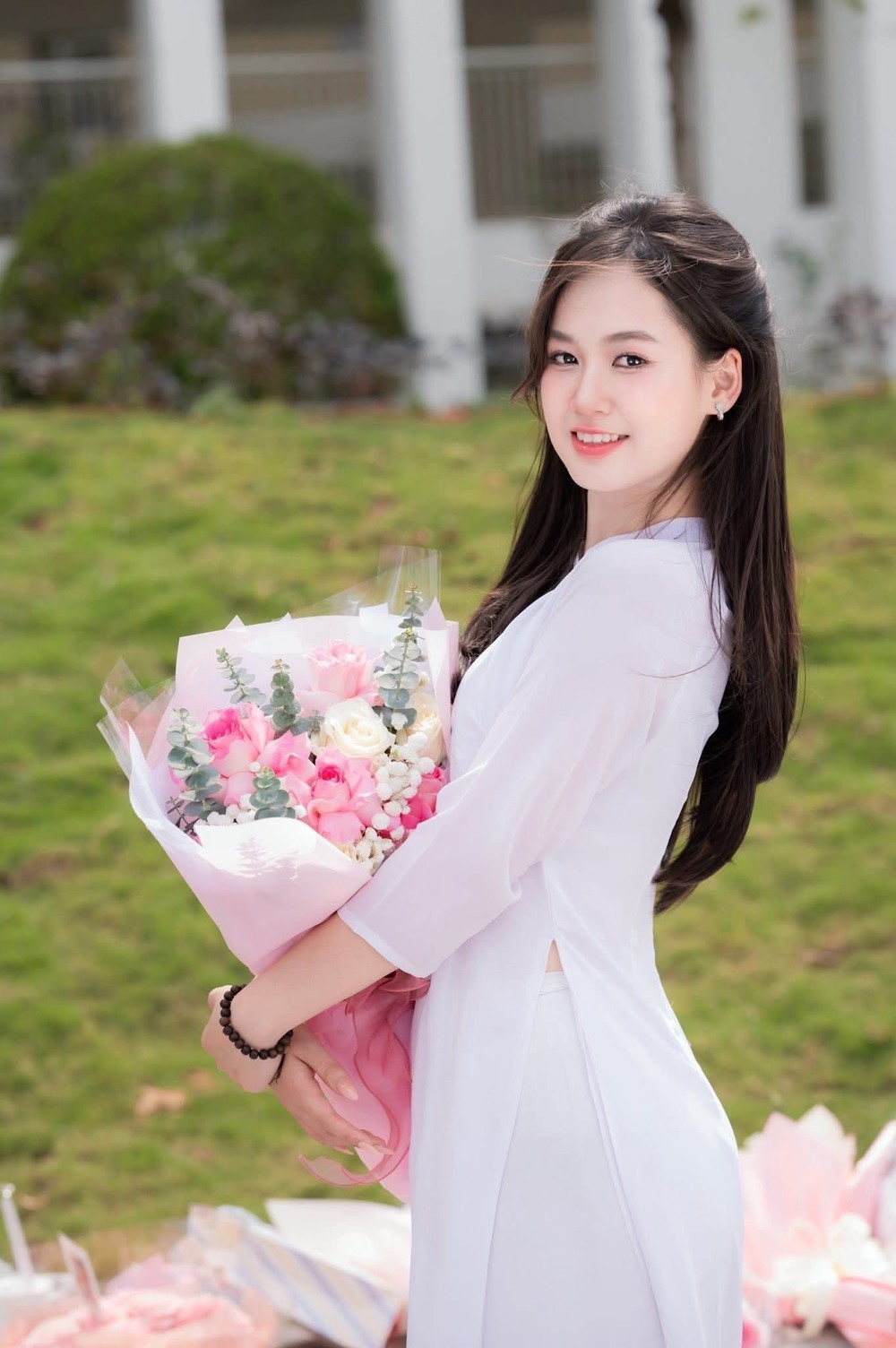 Ngôi trường chuyên 450 tỷ mang tên vua Hùng, đào tạo thủ khoa đạt điểm tuyệt đối 30/30, hơn 1.400 học sinh giỏi quốc gia - ảnh 1