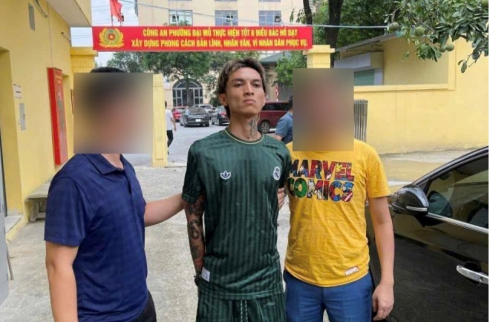 Rapper Bình Gold bị bắt giữ vì hành vi cướp taxi - ảnh 1