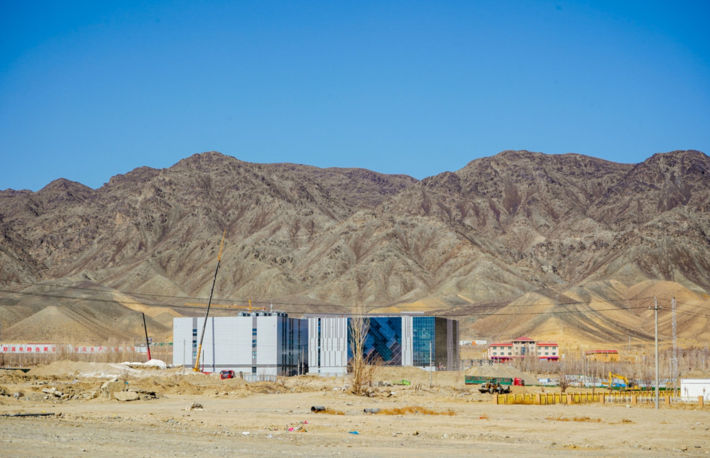 Sử dụng 115.000 chip Nvidia, Trung Quốc xây ‘đế chế AI’ giữa lòng sa mạc - ảnh 1