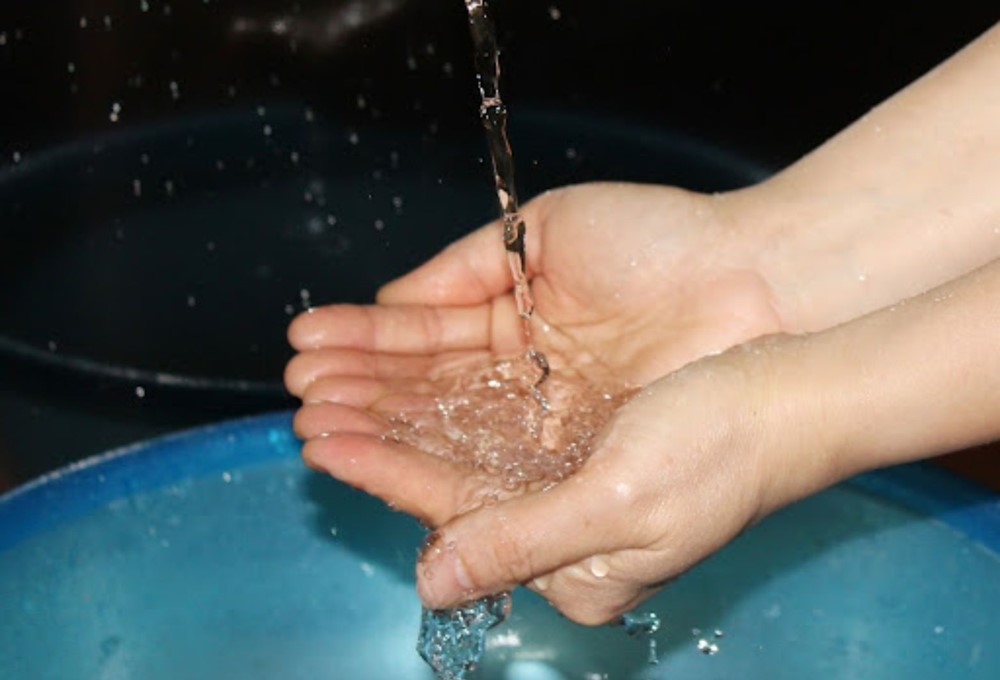 Từ tối nay, 11 phường ở TP. Hồ Chí Minh tạm ngừng cung cấp nước, người dân chú ý - ảnh 1