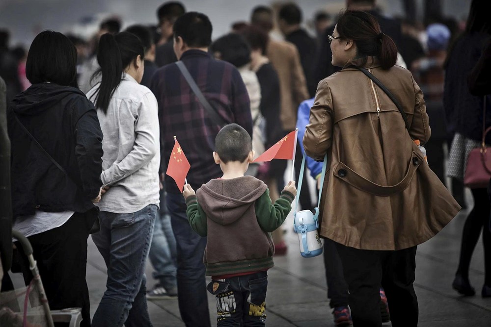 Nền kinh tế thứ 2 thế giới lung lay: Người trẻ không chịu sinh con, chính phủ nỗ lực giải cứu trong vô vọng  - ảnh 1