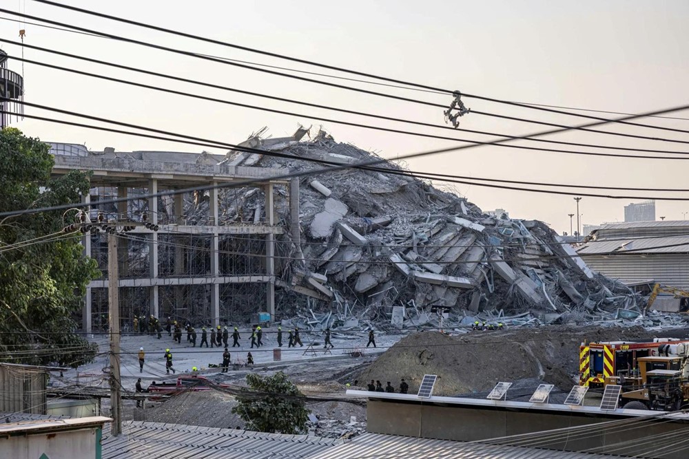 Vụ tòa nhà chọc trời 63 triệu USD đổ sập trong vài phút: Truy tố nhà thầu Trung Quốc và loạt tổ chức liên quan  - ảnh 1