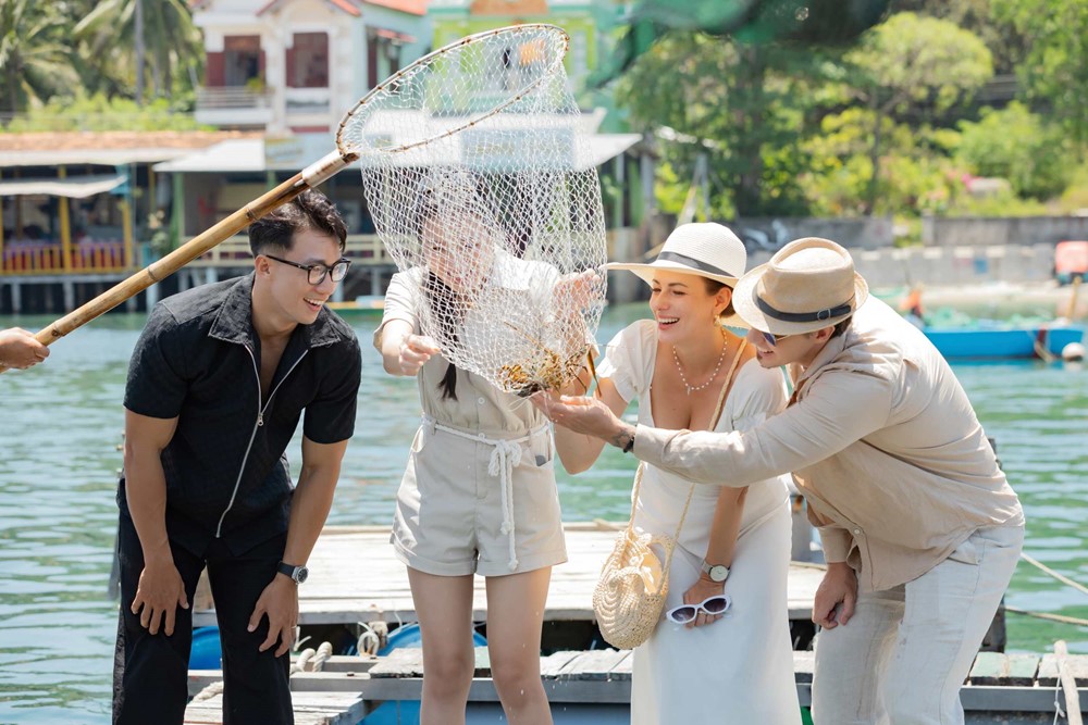 Chuyên gia du lịch: Việt Nam miễn thị thực cho 12 quốc gia châu Âu là 'cơ hội vàng' cho doanh nghiệp lữ hành - ảnh 1