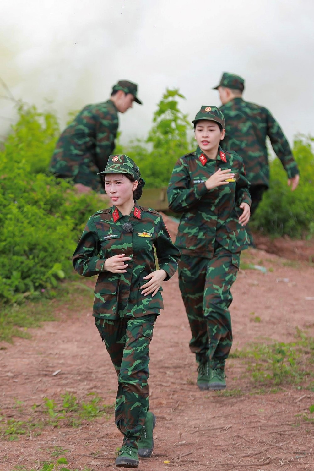 Nữ nghệ sĩ nổi tiếng Việt Nam là cháu nội người từng trực chiến bên cạnh Đại tướng Võ Nguyên Giáp, gia đình có 3 Đại tá - ảnh 10