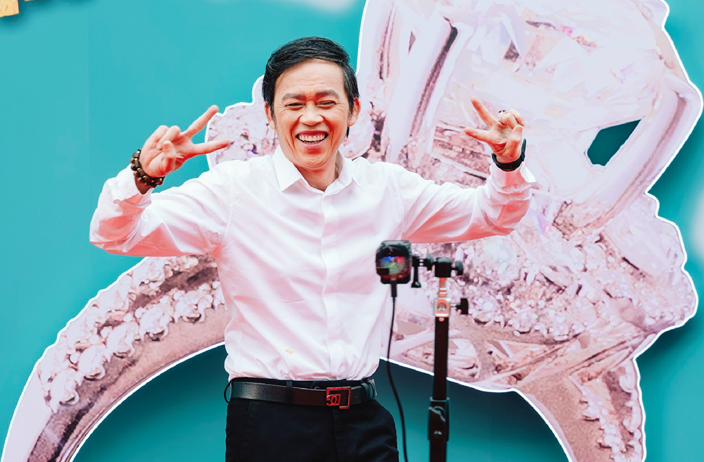 NSƯT Hoài Linh bất ngờ xuất hiện với diện mạo khác lạ - ảnh 3