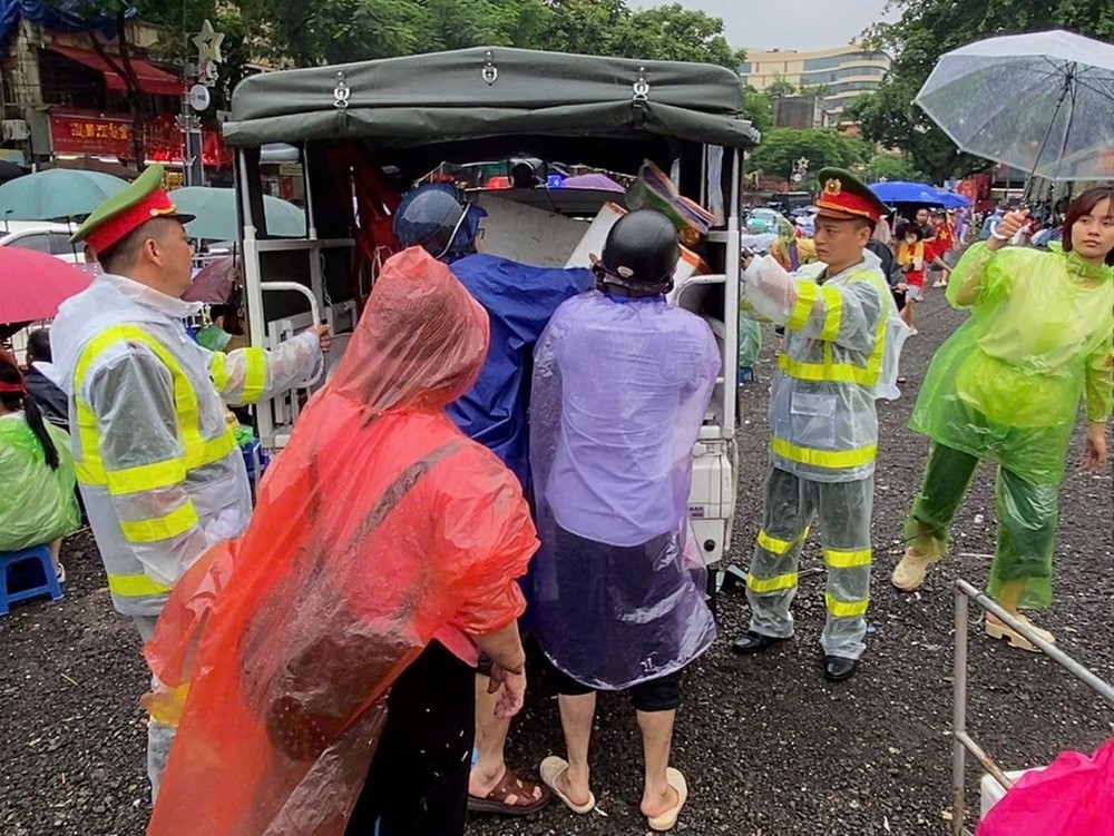 Xử lý nghiêm tình trạng ‘bán ghế giữ chỗ’ xem sơ duyệt diễu binh, diễu hành - ảnh 1