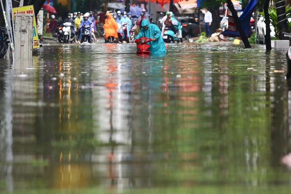 Dự báo Hà Nội có mưa lớn từ tối nay - ảnh 1