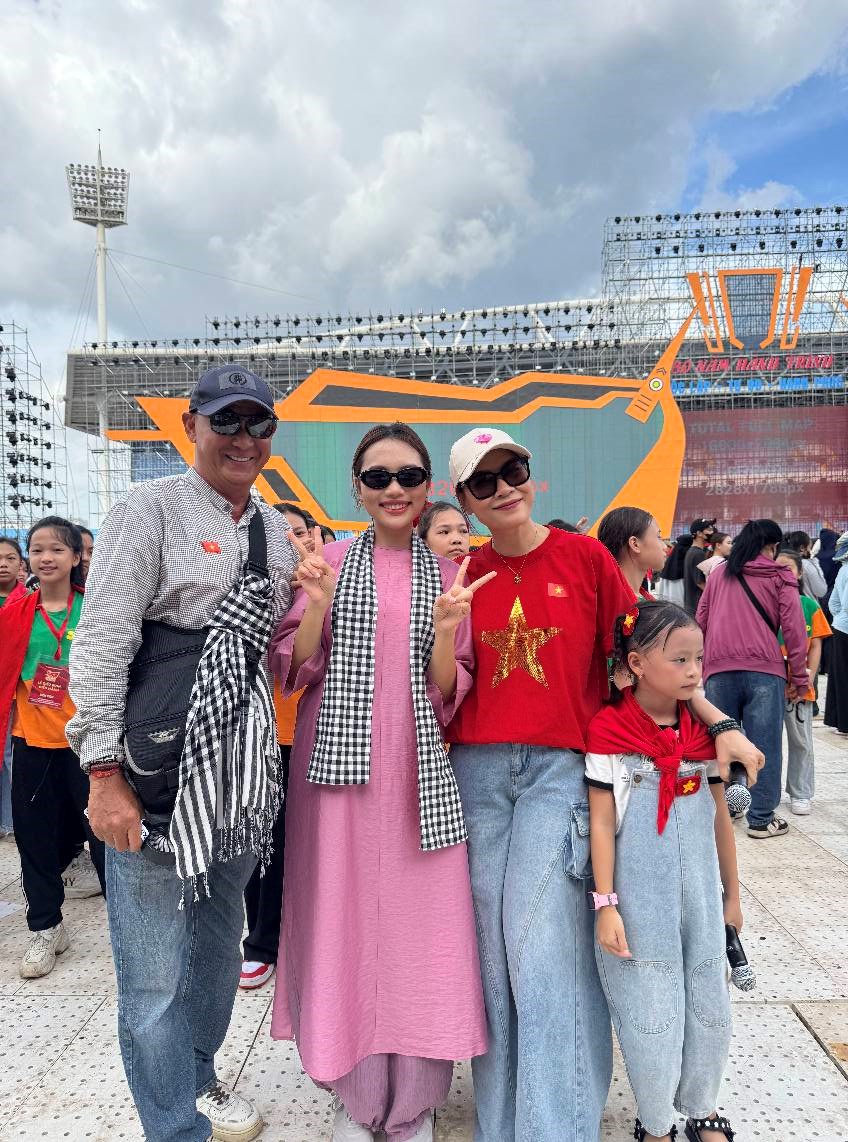 Giọng ca quê Đà Nẵng được giao nhiệm vụ quan trọng tại A80: Là thủ khoa, được học bổng du học, giàu sự khiến nhiều người mơ ước - ảnh 3