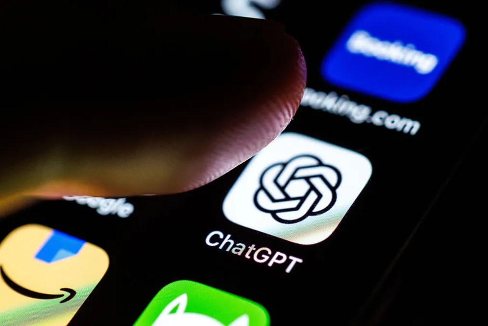 ChatGPT sắp có tính năng kiểm soát dành cho phụ huynh - ảnh 1