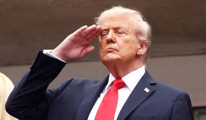 Ông Trump tuyên bố sẵn sàng trừng phạt Nga bước sang ‘giai đoạn hai’, hé lộ nước cờ mới gây chấn động  - ảnh 1