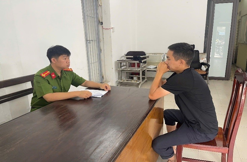 Bắt giữ đối tượng bị Interpol truy nã - ảnh 1